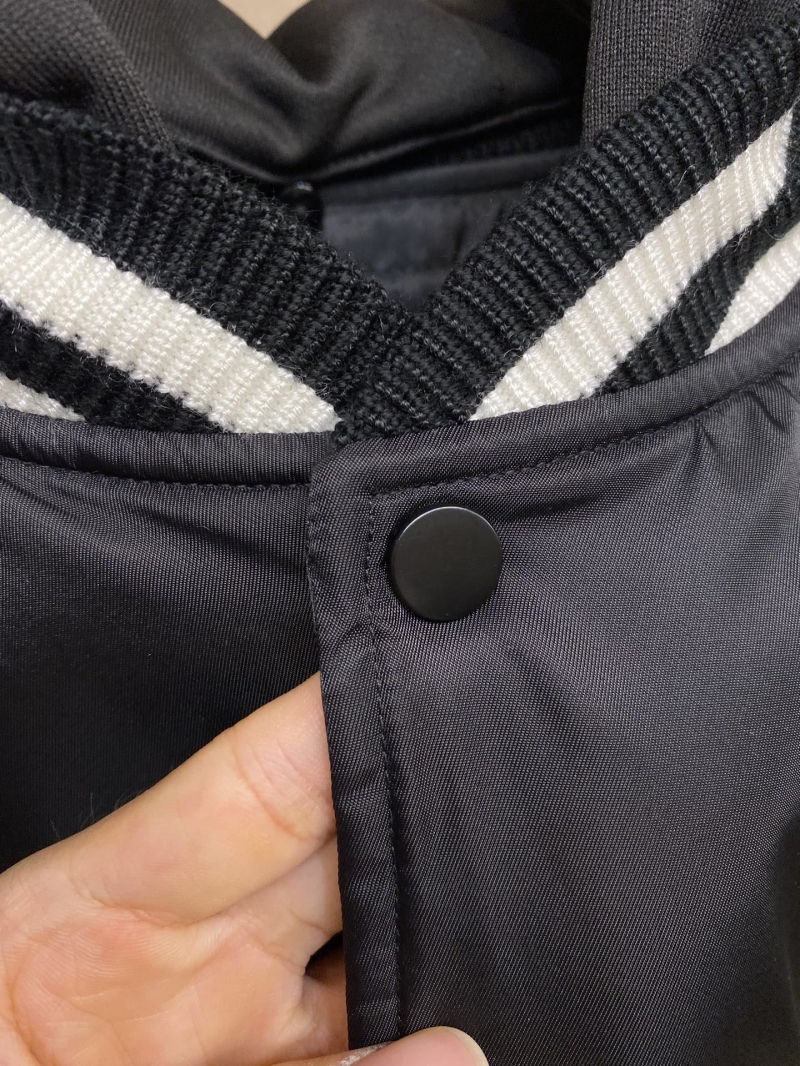 Pra*a outwear